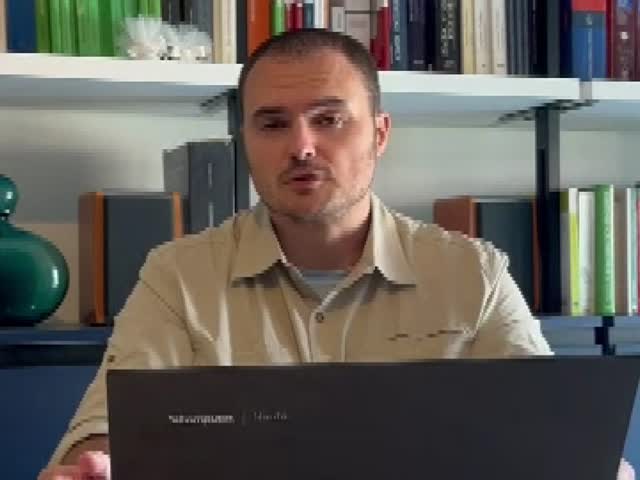 xVbQiZtLSvo